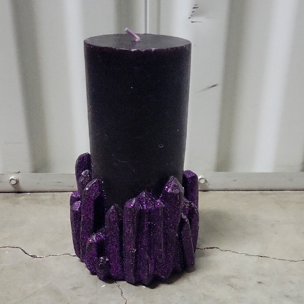 Ashland Dark Purple Candle. Holiday, Goth, Halloween.